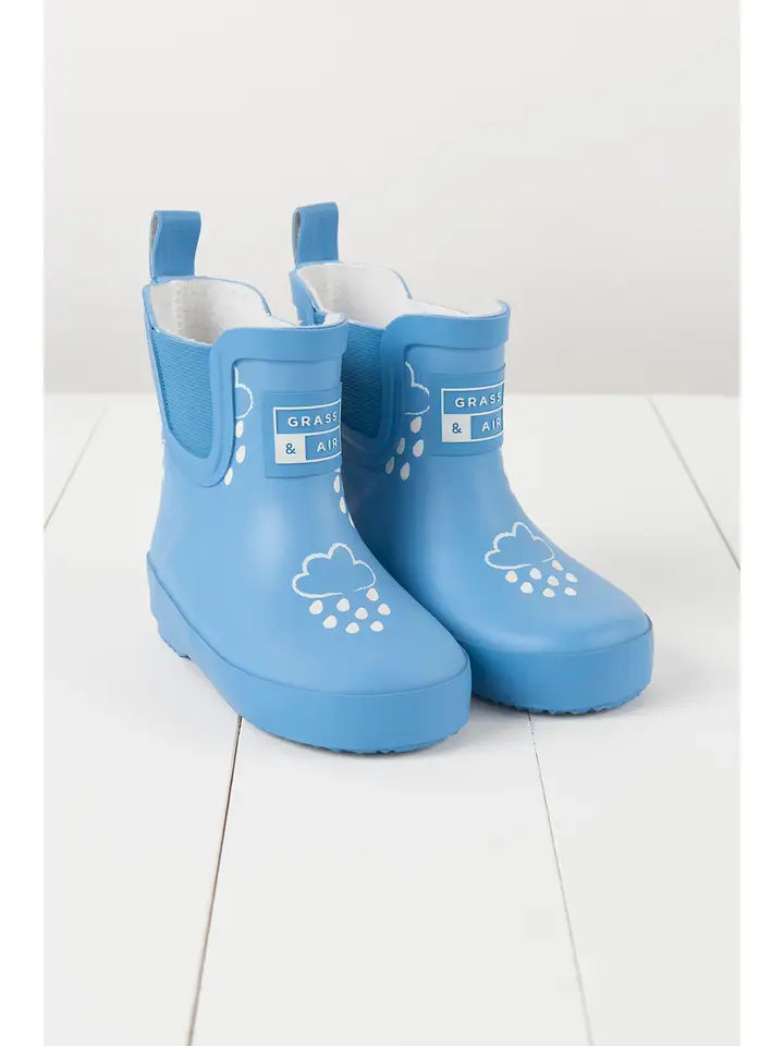 Gummistiefel drops short